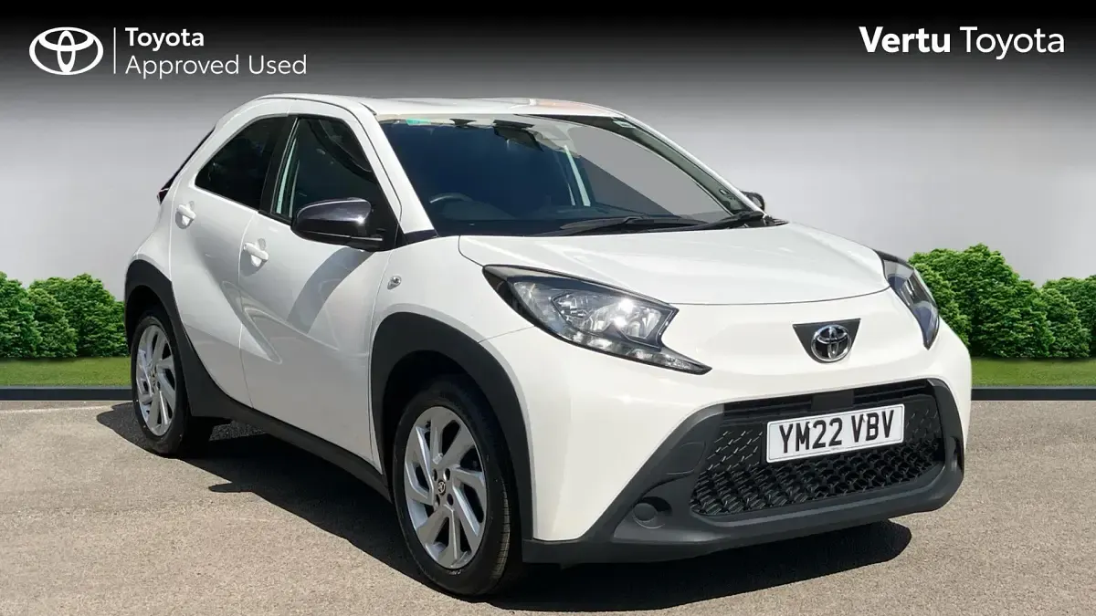 Used Toyota Aygo X PURE 72 HP (52 kW) 2022 SUV