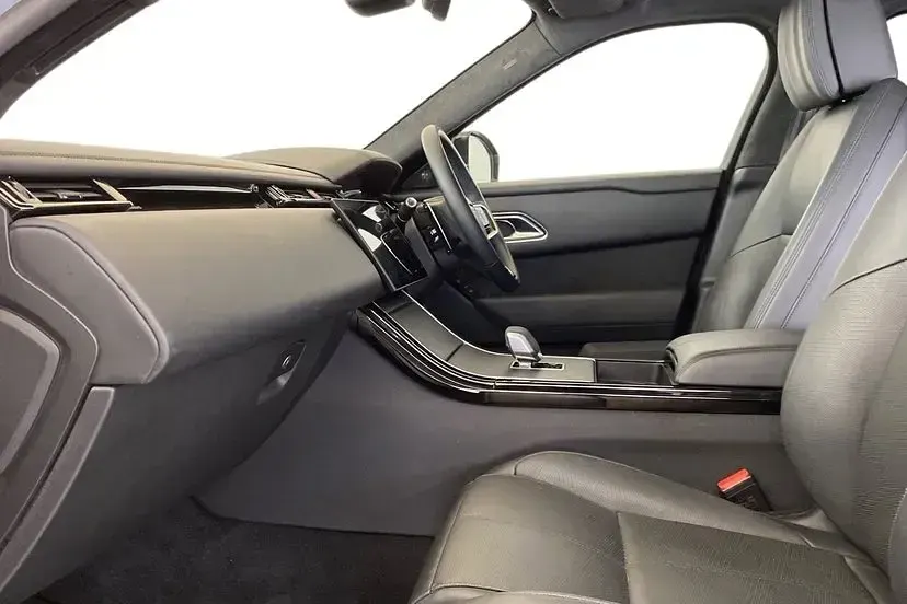 Used Land Rover Range Rover Velar Autobiography 201 HP (147 kW) 2025 Ostuni pearl white SUV