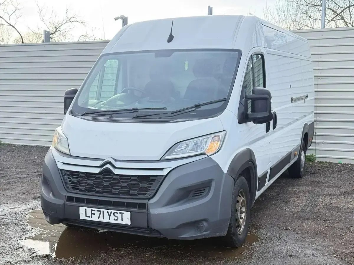 Used Citroën Relay 140 HP (102 kW) 2021 White Van