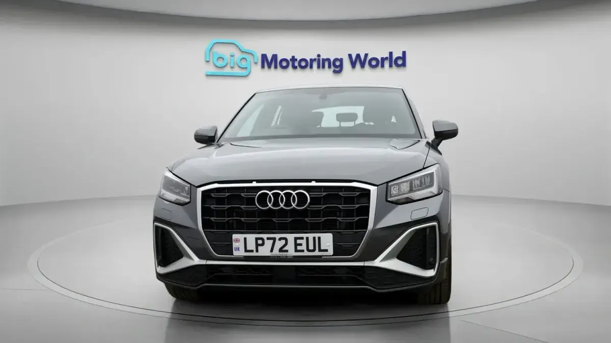 Usado Audi Q2 S-Line 148 CV (108 kW) 2023 Gris SUV