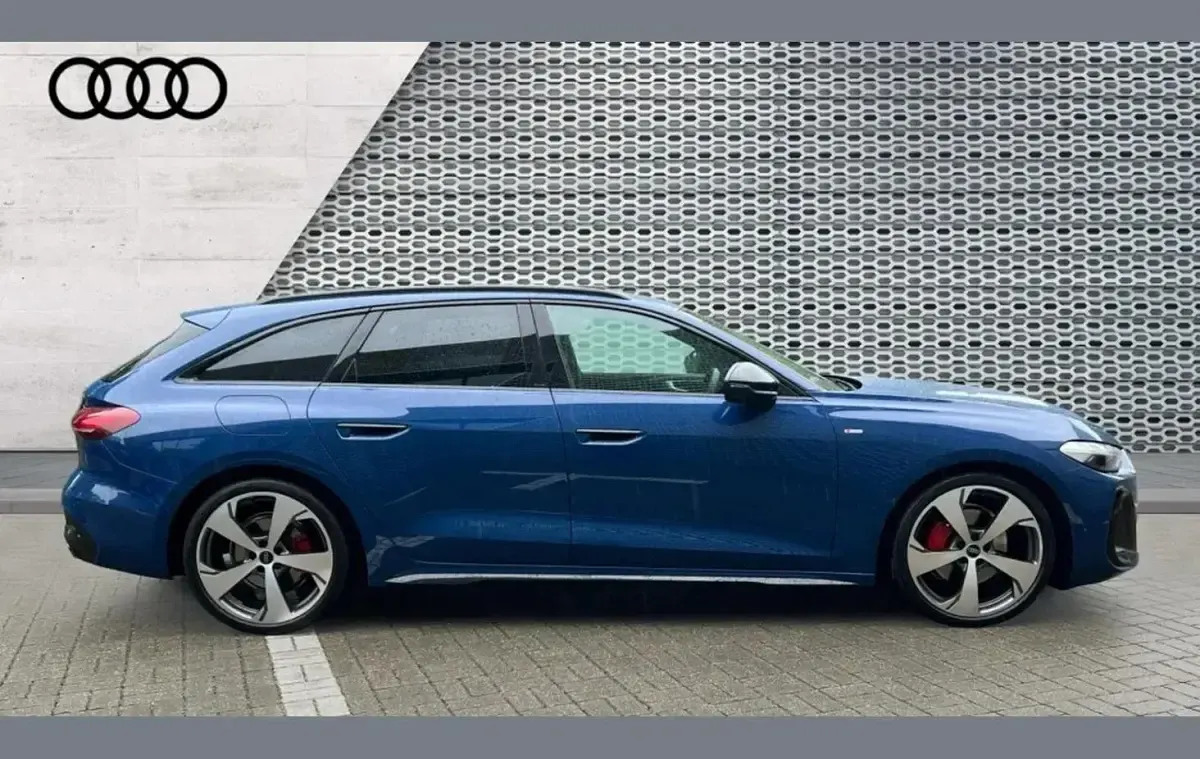 Used Audi A5 Advanced 200 HP (147 kW) 2025 Blue Estate