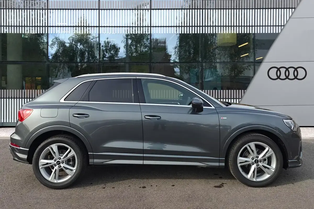 Used Audi Q3 S-Line 150 HP (110 kW) 2026 Grey SUV