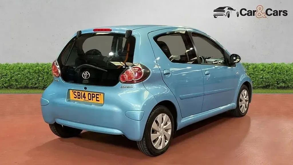 Used Toyota Aygo 2014 Blue Hatchback