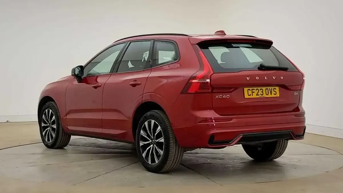 Used Volvo XC60 Plus 194 HP (142 kW) 2024 SUV