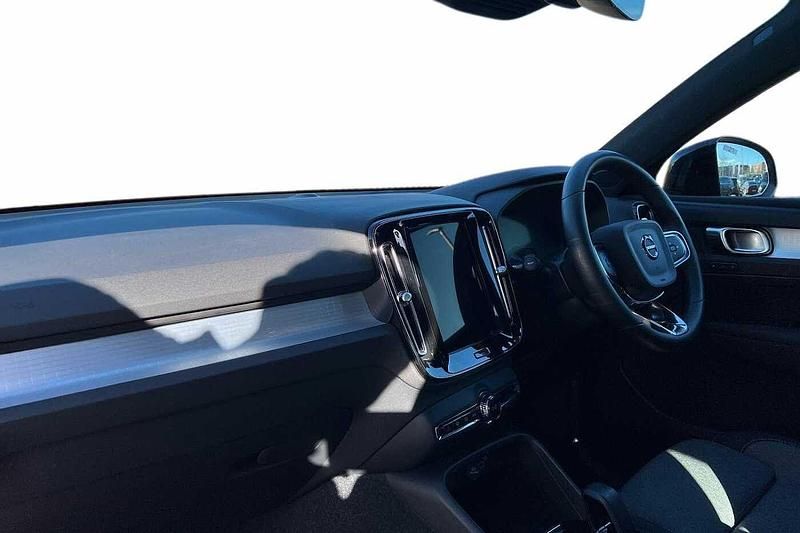 Used Volvo XC40 Plus 163 HP (119 kW) 2023 Grey SUV