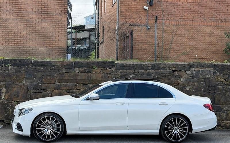 Used Mercedes E350 AMG Line Premium 258 HP (189 kW) 2018 White Sedan