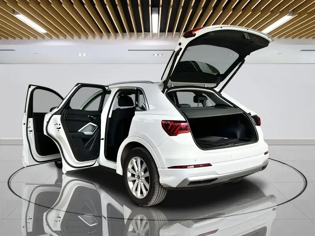 Używany Audi Q3 Sport 150 KM (110 kW) 2022 Biały SUV