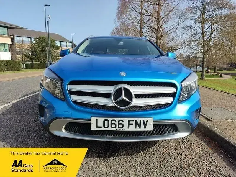Used Mercedes GLA200 136 HP (100 kW) 2016 Blue SUV