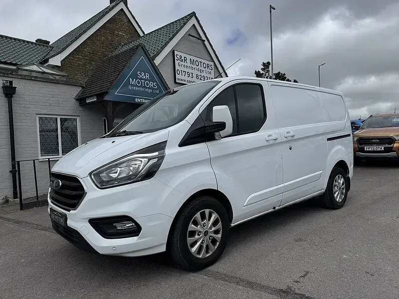 Used Ford Transit Custom Limited 130 HP (95 kW) 2022 White Van