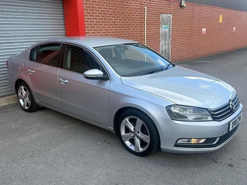 Used VW Passat SE 2011 Silver Sedan