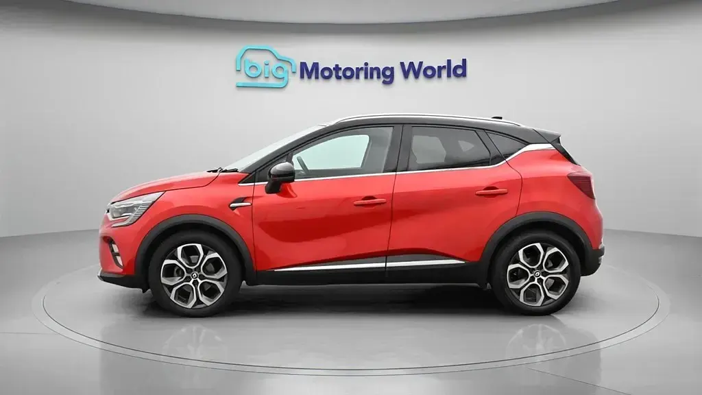 Second-hand Renault Captur Techno 145 CP (106 kW) 2023 Roșu SUV
