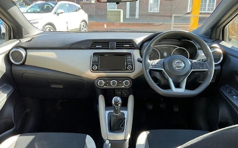 Used Nissan Micra Acenta 71 HP (52 kW) 2018 Hatchback