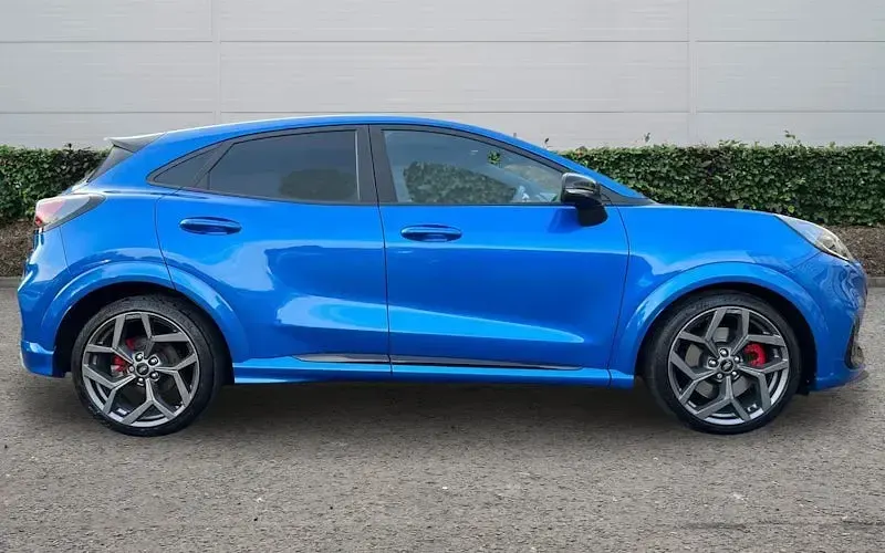 Käytetty Ford Puma ST 170 HP (125 kW) 2023 Sininen Katumaasturi