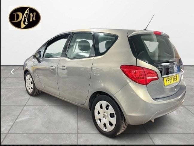 Second-hand Vauxhall Meriva 100 CP (73 kW) 2012 Maro Monovolum