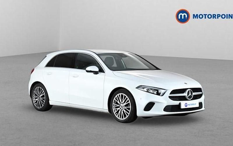 Used Mercedes A180 Executive 136 HP (100 kW) 2021 White Hatchback
