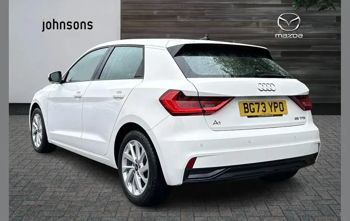 Used Audi A1 Sport 94 HP (69 kW) 2023 White SUV