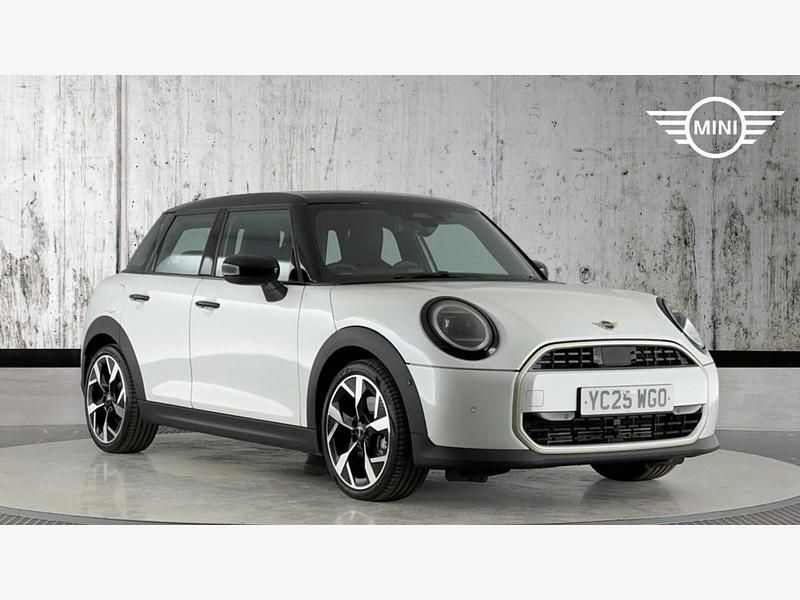 Used Mini Cooper Exclusive 2025 White Hatchback