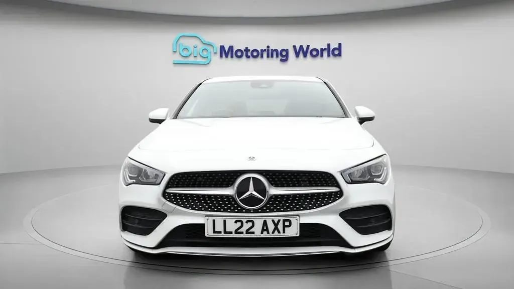 Used Mercedes CLA200 Shooting Brake AMG line 163 HP (119 kW) 2022 White Estate