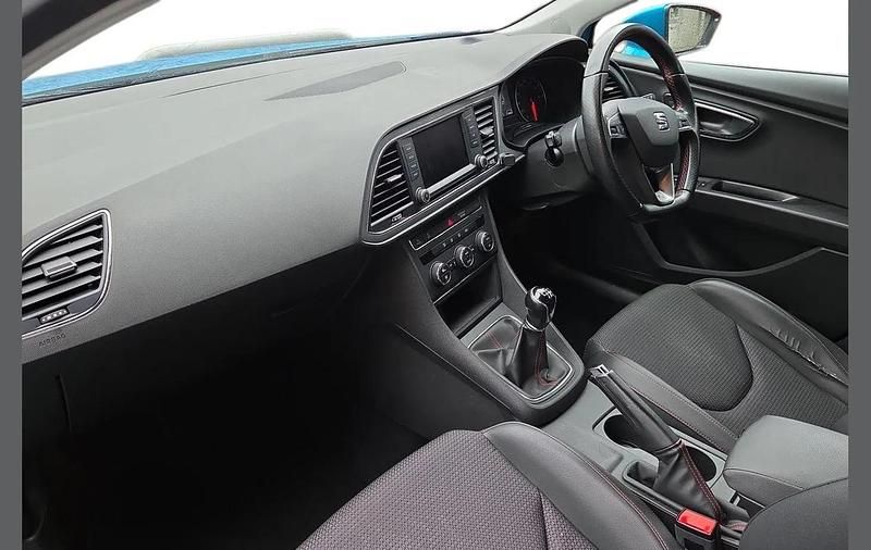 Used Seat Leon ST FR 147 HP (108 kW) 2016 Blue Estate