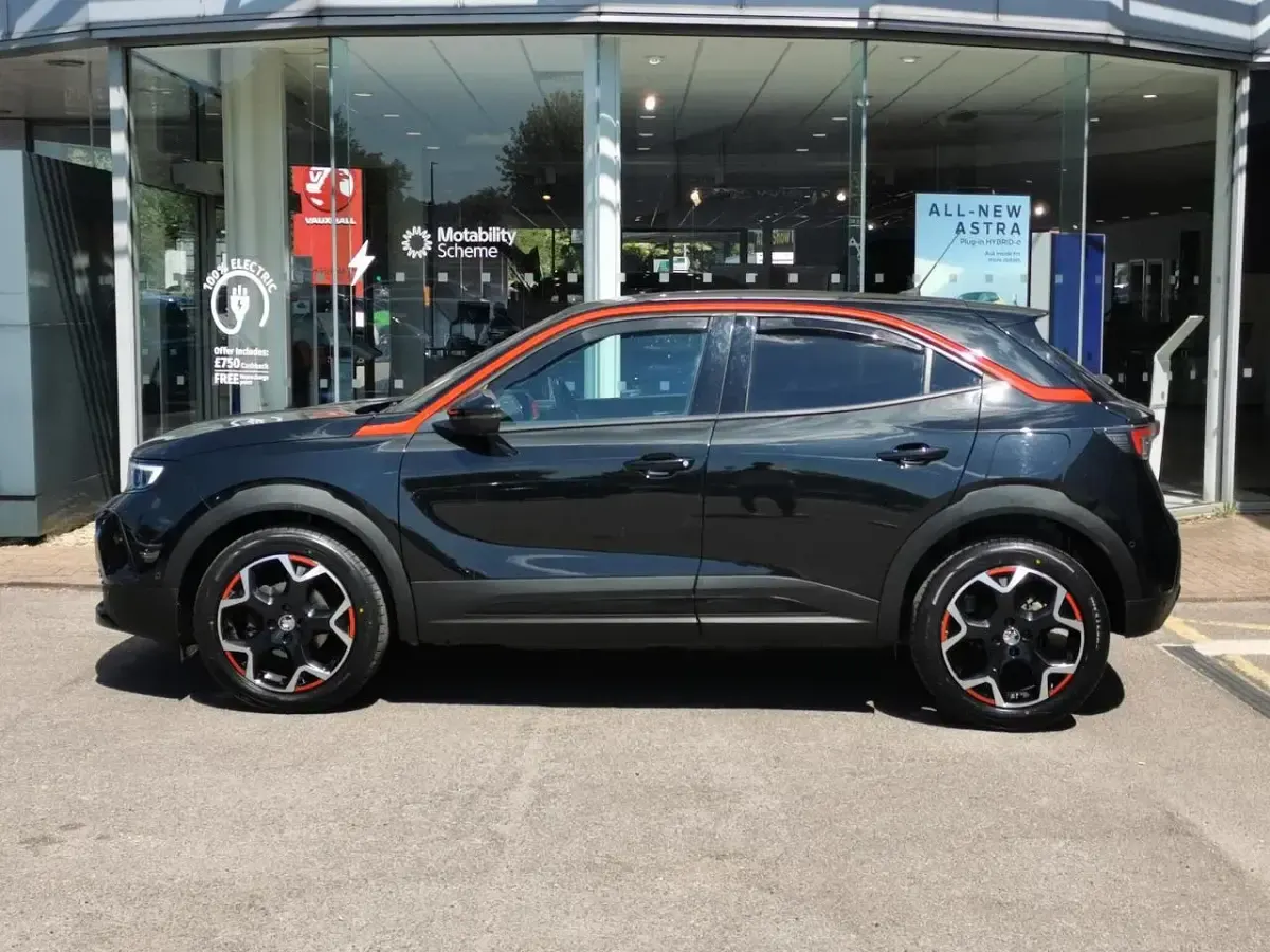Used Vauxhall Mokka SRi 99 HP (72 kW) 2022 Black SUV