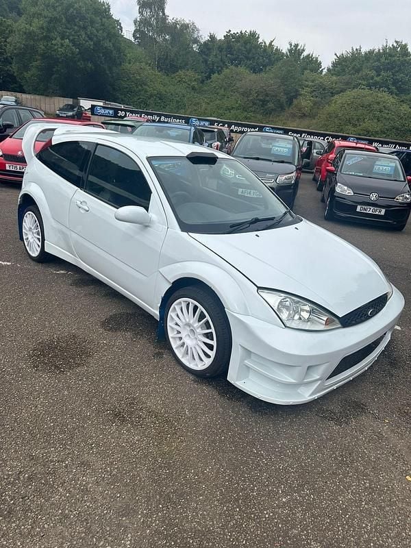 Silver Used 2005 Ford Focus Hatchback | £5,000 - Image 1/4