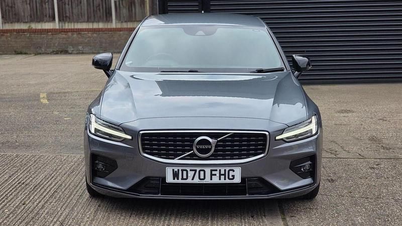 Usado Volvo S60 R-Design 250 HP (183 kW) 2020 Cinzento Sedan