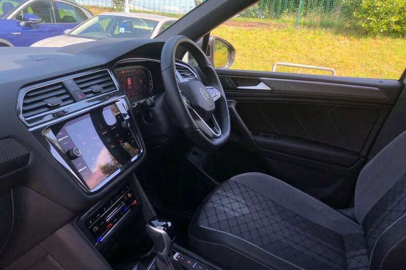 Image 2/4