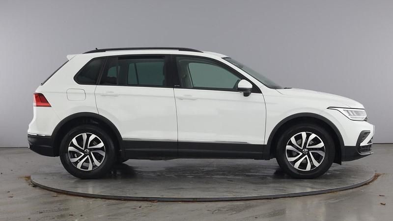 Used VW Tiguan Active 150 HP (110 kW) 2022 White SUV
