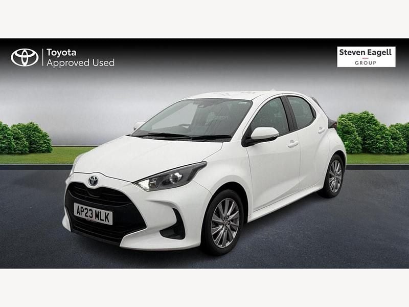 Used Toyota Yaris Hybrid 2023 White Hatchback