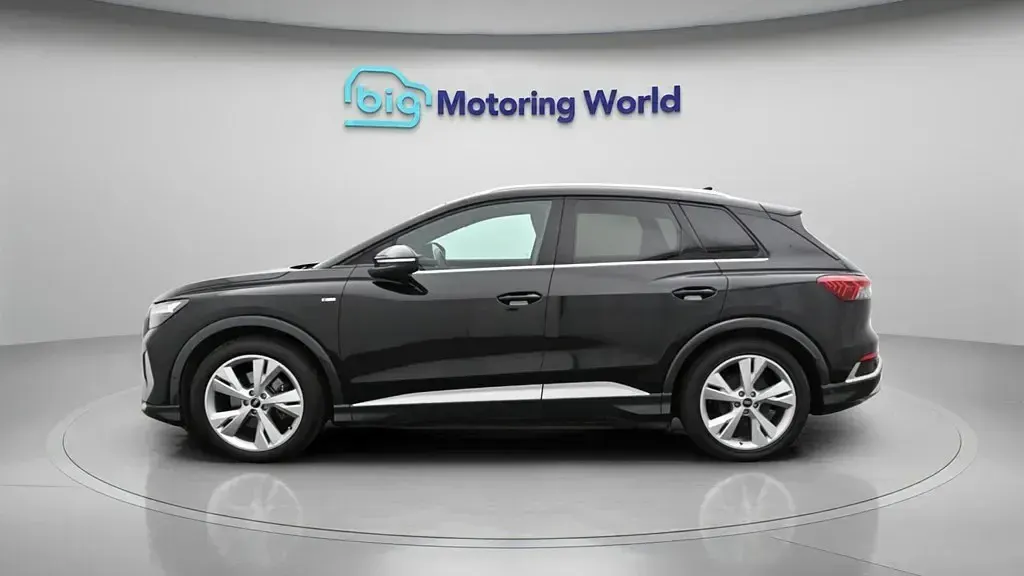 Begagnad Audi Q4 e-tron S-Line 125 kW (170 HK) 2022 SUV