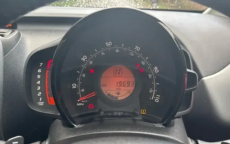 Used Toyota Aygo Trend 72 HP (52 kW) 2019 Red Hatchback