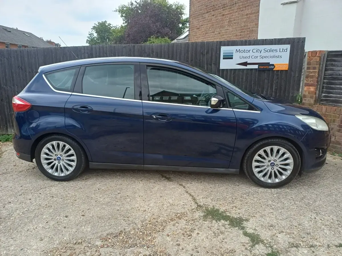 Used Ford C-MAX Titanium 2011 Blue MPV
