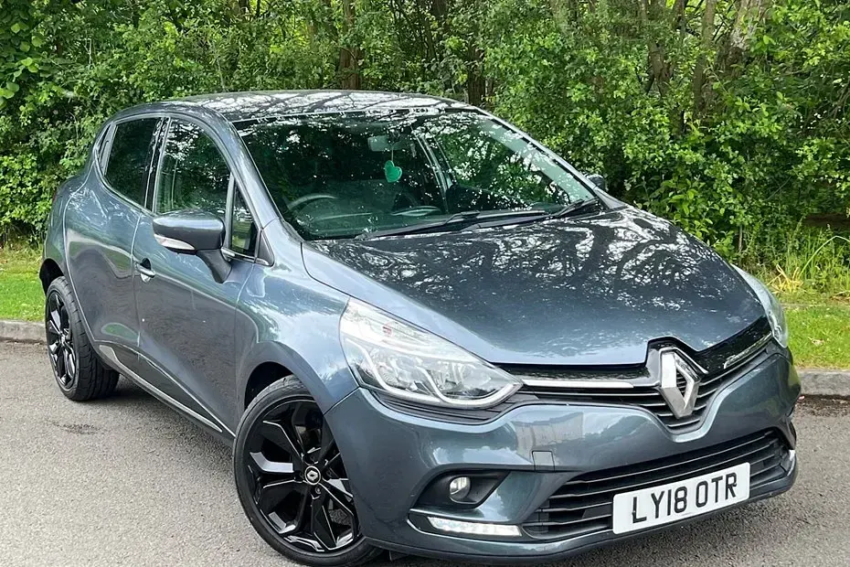 Used Renault Clio Iconic 110 HP (80 kW) 2018 Grey Hatchback