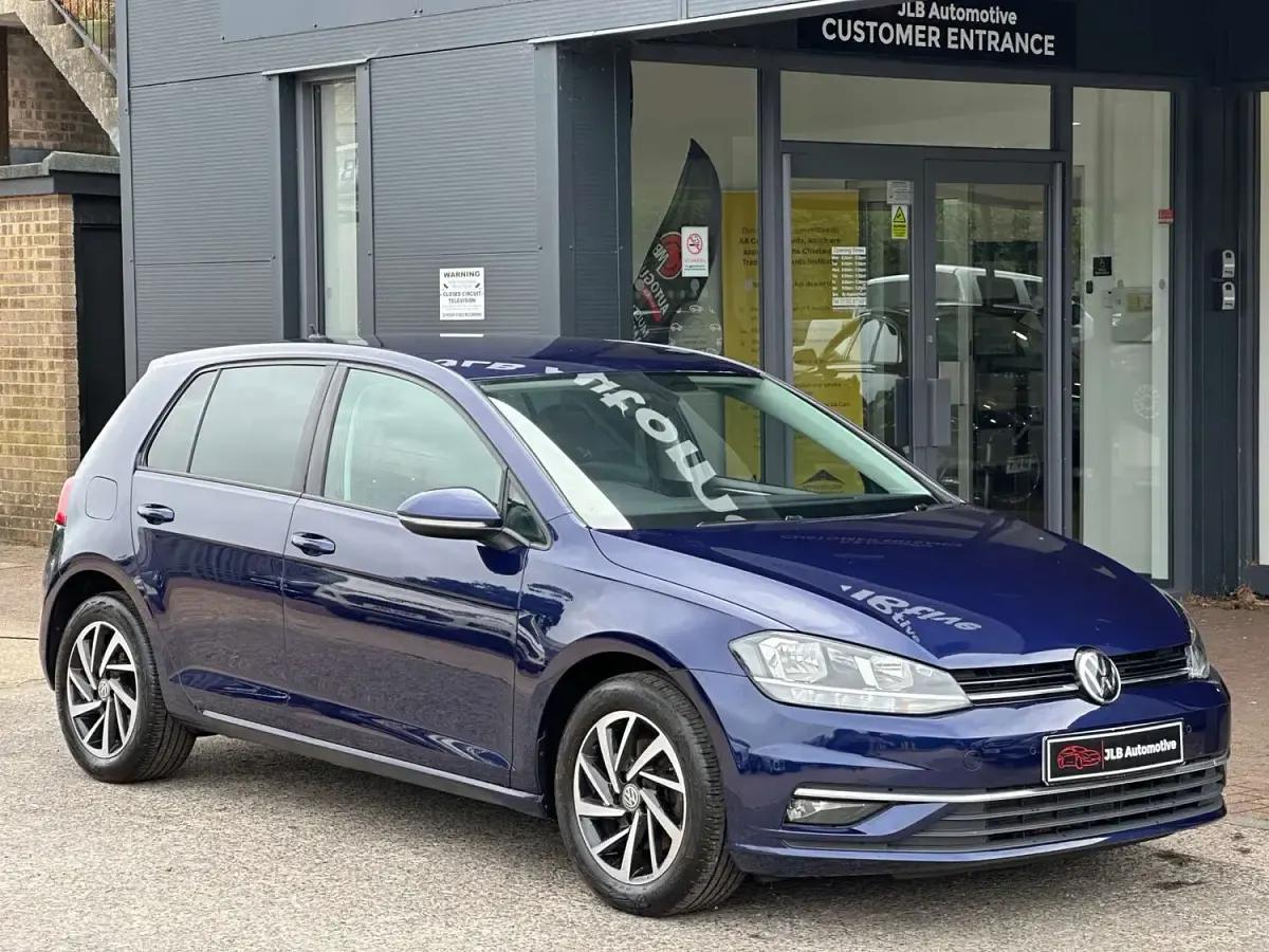 Used VW Golf VII Match 115 HP (84 kW) 2019 Blue Hatchback