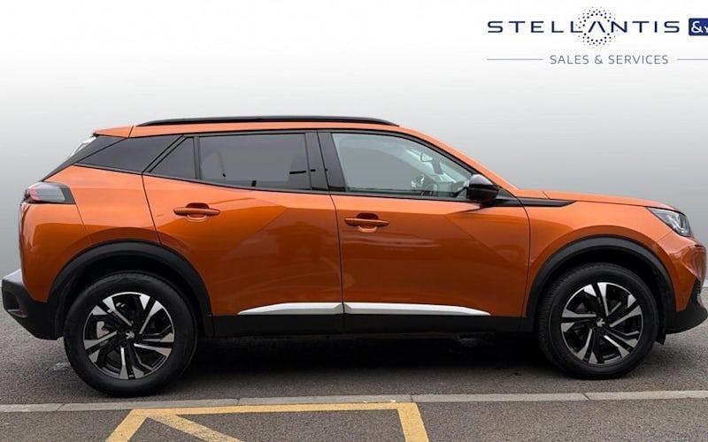 Used Peugeot 2008 Allure Premium 101 HP (74 kW) 2022 Orange SUV