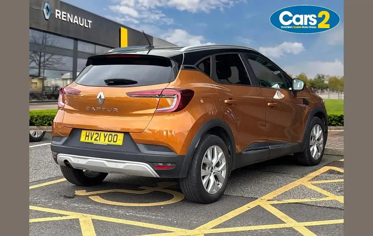 Used Renault Captur Iconic 131 HP (96 kW) 2020 Orange/black  SUV