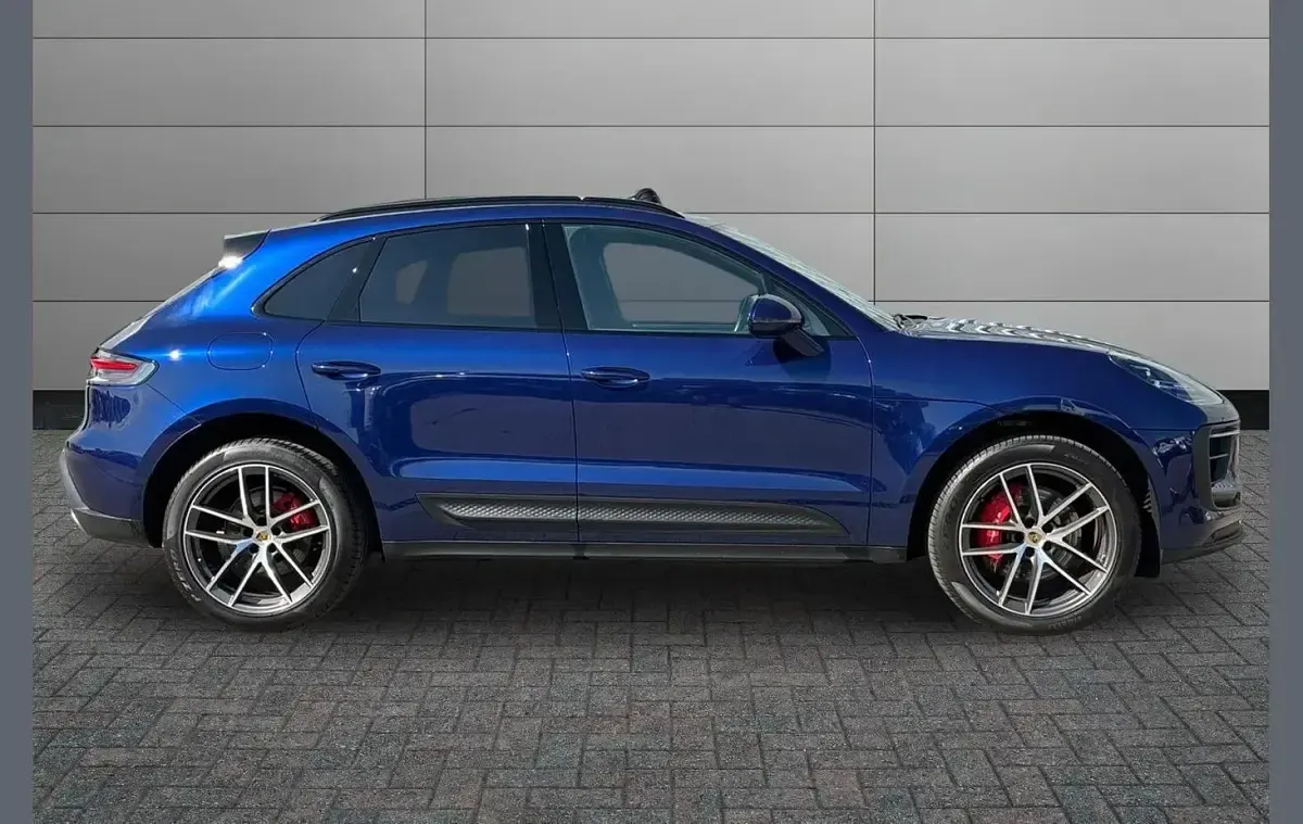 Used Porsche Macan S 374 HP (275 kW) 2024 Blue SUV