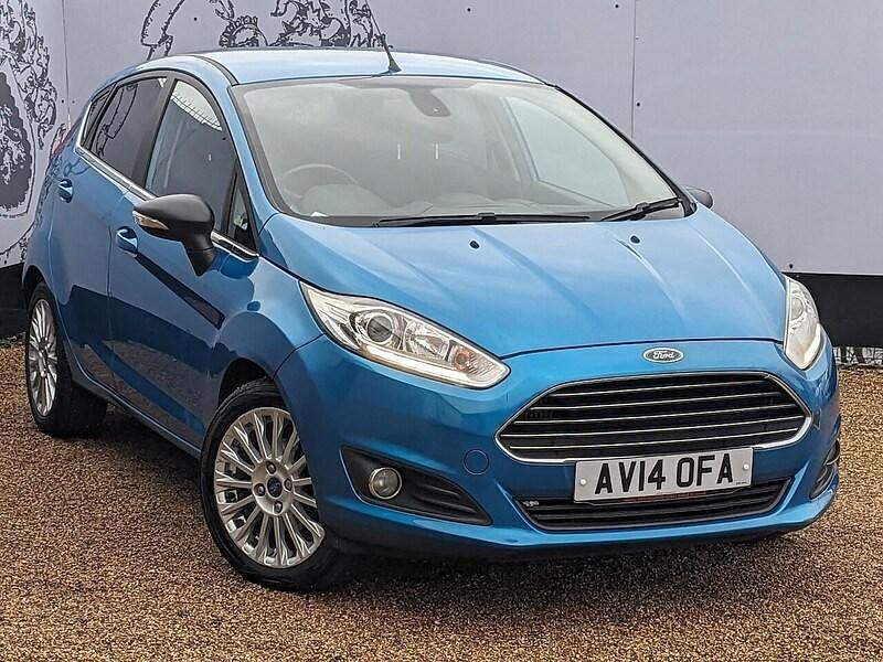 Used Ford Fiesta Titanium 100 HP (73 kW) 2014 Blue Hatchback
