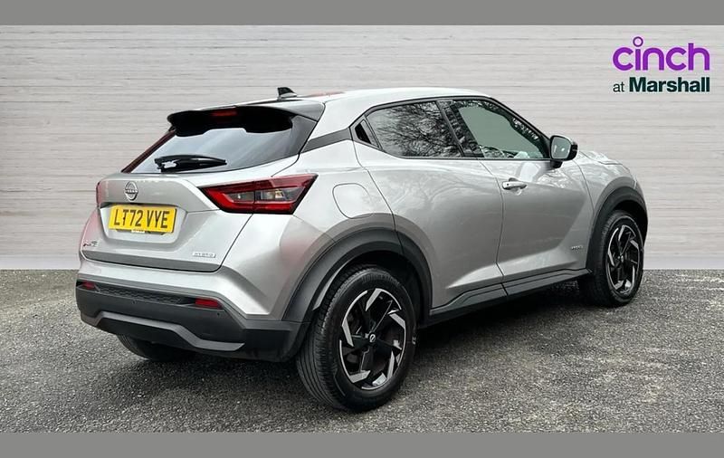 Used Nissan Juke N-Connecta 140 HP (102 kW) 2022 Silver SUV