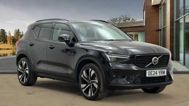Used 2025 Volvo XC40 Ultra SUV | £34,495 (A bit pricey) - Image 1/4