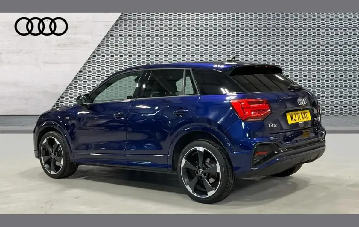 Used Audi Q2 Black Edition 147 HP (108 kW) 2021 Blue SUV
