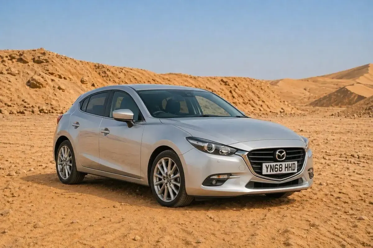 Usado Mazda 3 121 HP (88 kW) 2018 Prateado Citadino