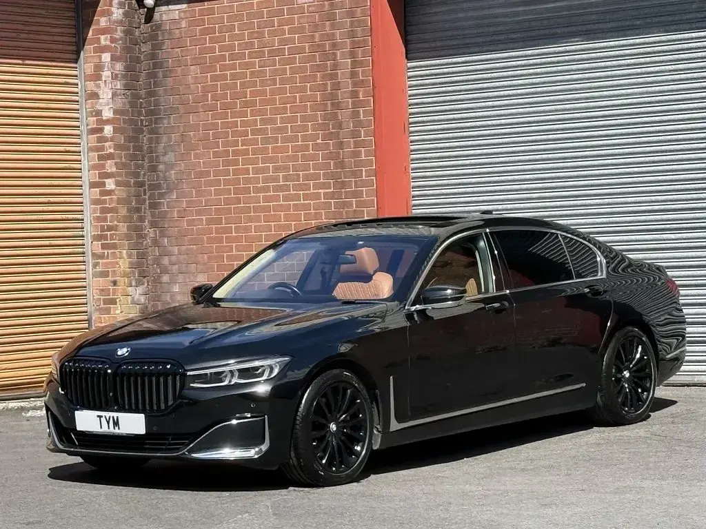 Used BMW 740L Sport Line 340 HP (250 kW) 2019 Black Sedan