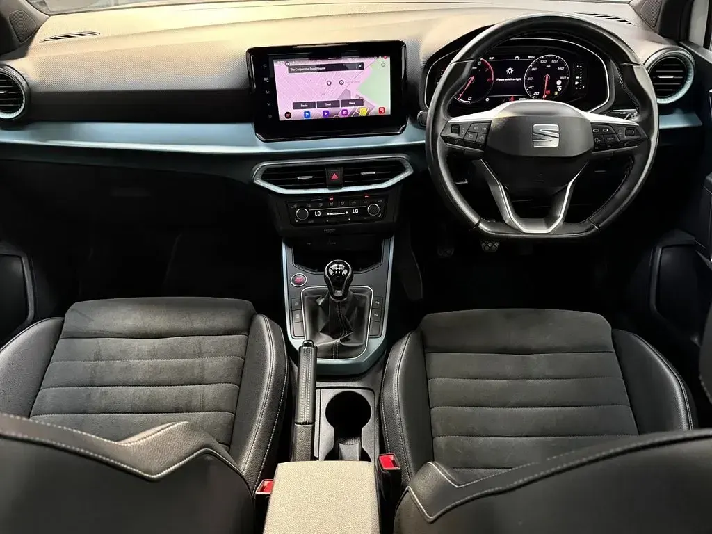 Used Seat Arona Xperience Lux 110 HP (80 kW) 2023 White SUV