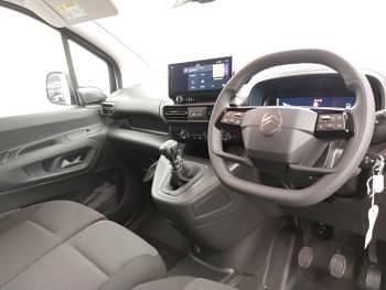 Used Citroën Berlingo 100 HP (73 kW) 2024 White MPV