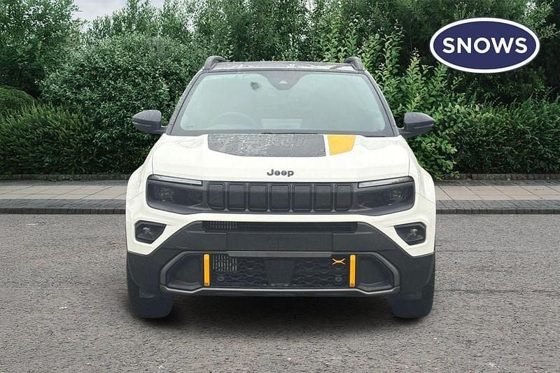 New Jeep Avenger North 2026 Snow with volcano black roof SUV