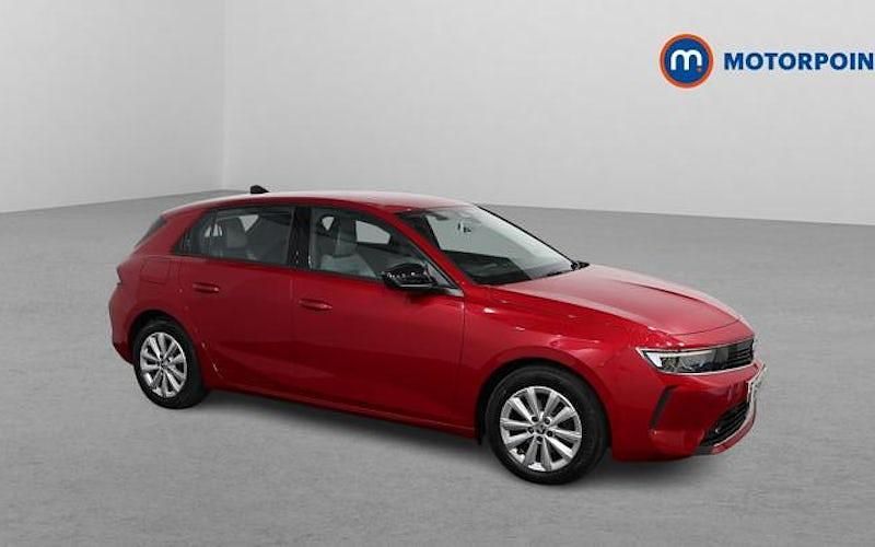 Used 2025 Vauxhall Astra Design Edition Hatchback | £12,749 (Super price) - Image 1/3