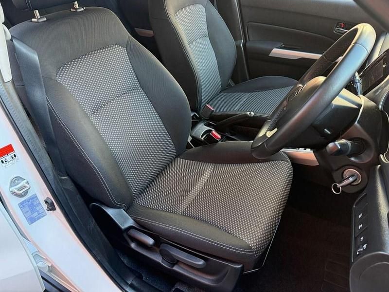 Gebraucht Suzuki Vitara SZ-T 120 PS (88 kW) 2016 Weiß SUV