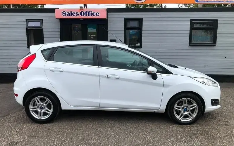 Used Ford Fiesta Zetec 101 HP (74 kW) 2017 Hatchback