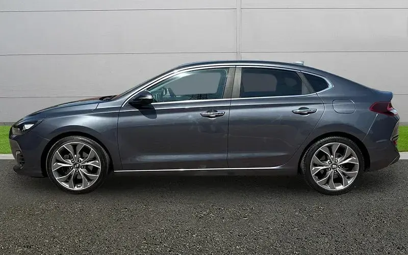 Second-hand Hyundai i30 Premium 140 CP (102 kW) 2018 Gri Hatchback